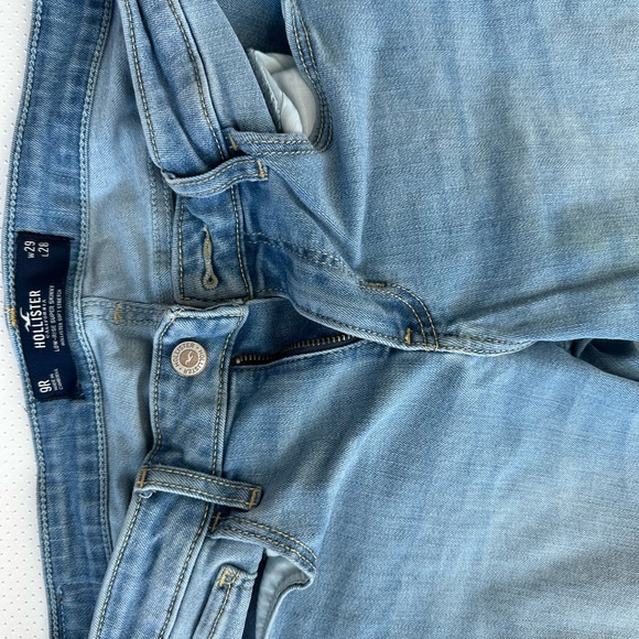 Hollister lowrise super skinny Jeans - Picture 3 of 3